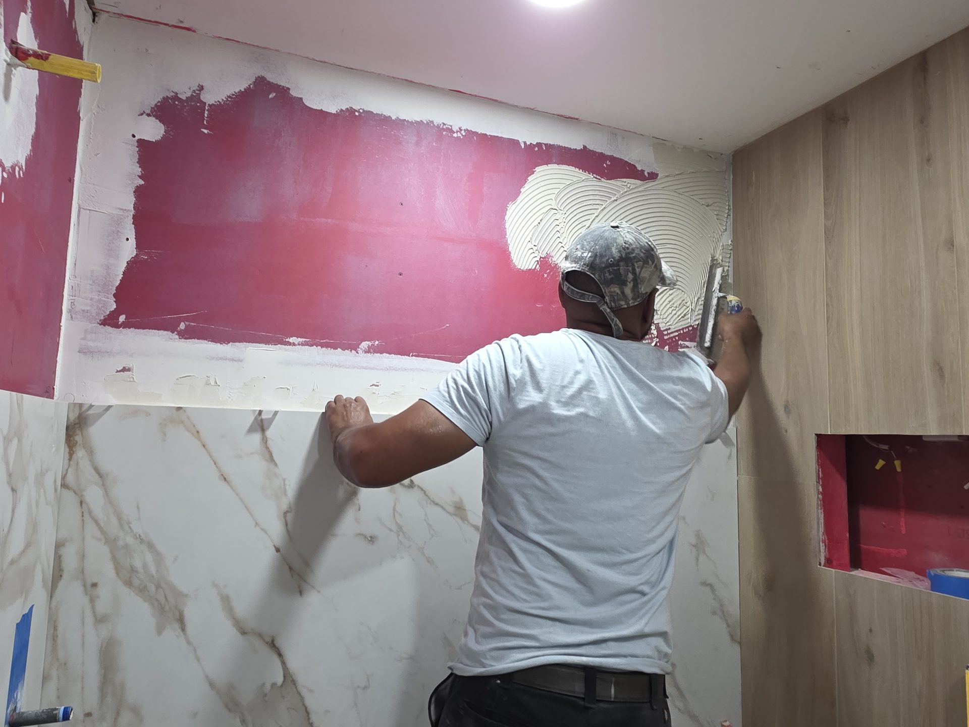 Firenova painter cutting in an accent wall