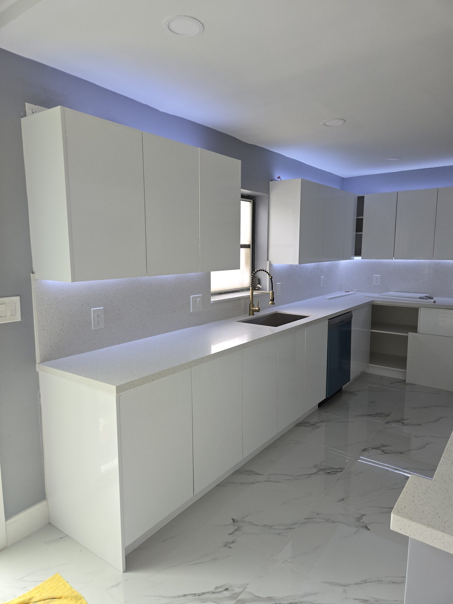 Finished white kitchen remodel by Firenova in South Florida