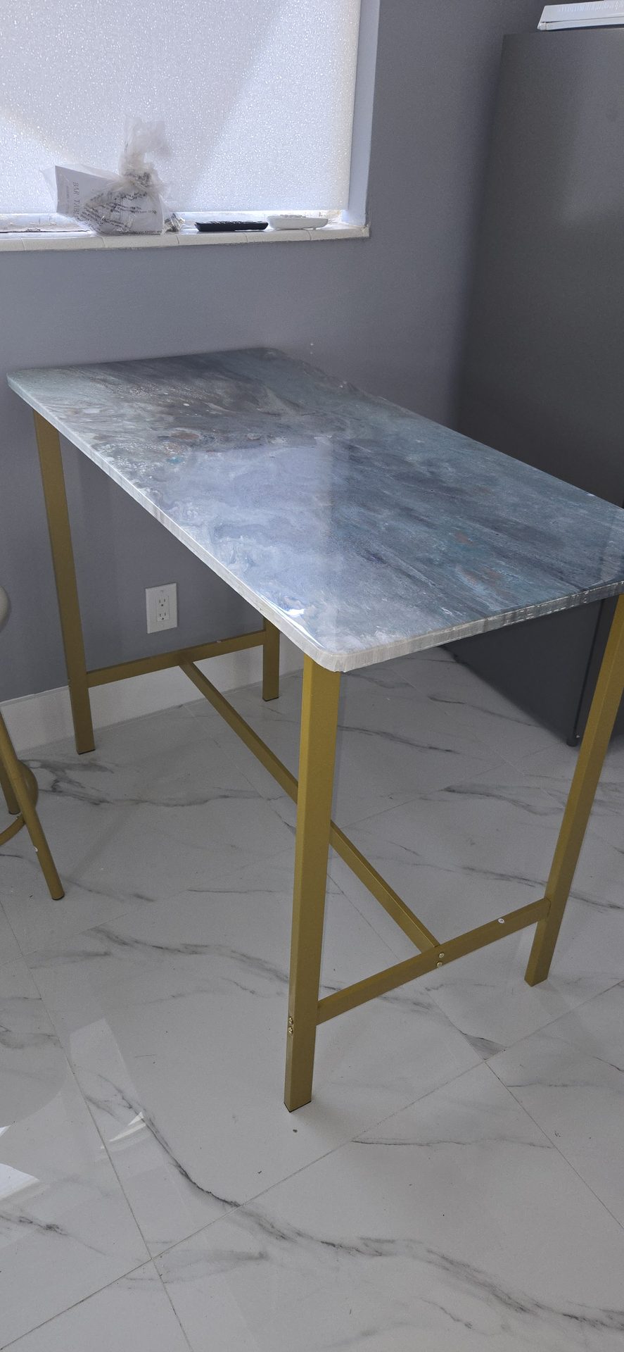 Marble-look epoxy countertop poured by Firenova