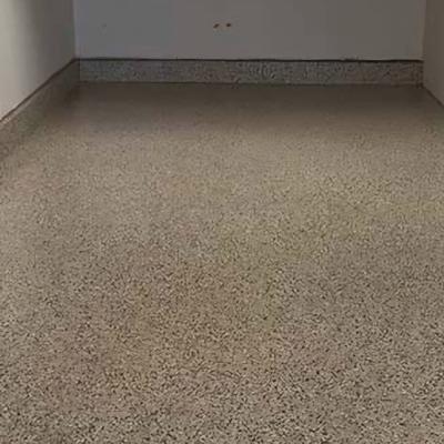 Flake epoxy floor finish